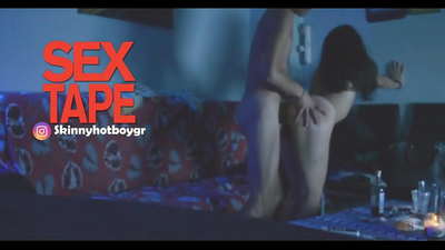 پياري اسڪول جي ڇوڪري پنهنجي پريم سان